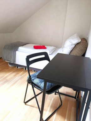 Privat Zimmer in Zwei-Zimmer-Wohnung als 2er WG